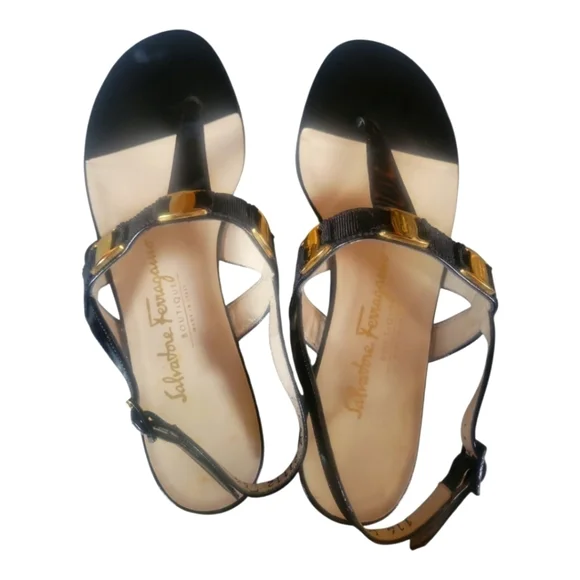 Salvatore Ferragamo Women's Vintage Black Patent Leather Thong Sandals Sz 6 1/2B
